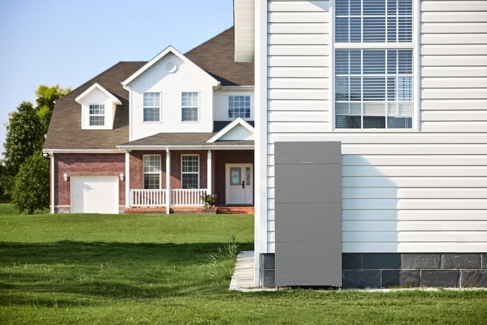 Sistema di accumulo di energia installato all'esterno di un'abitazione