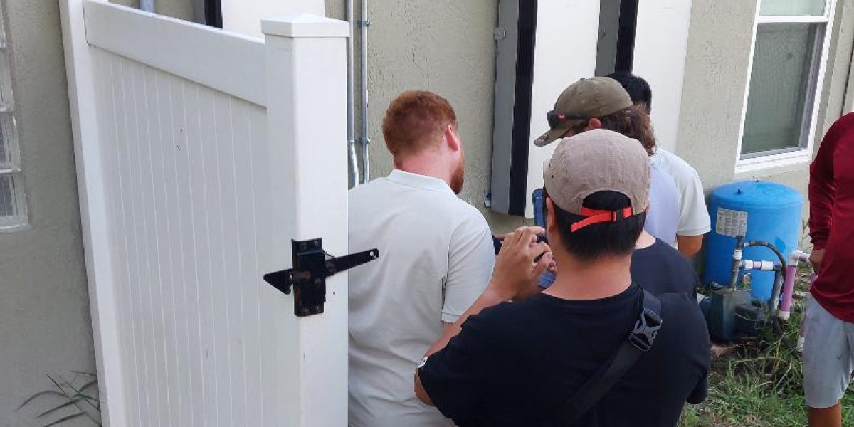 Florida homeowner Eric with EcoFlow OCEAN Pro rock-solid backup system and Storm Guard Mode
