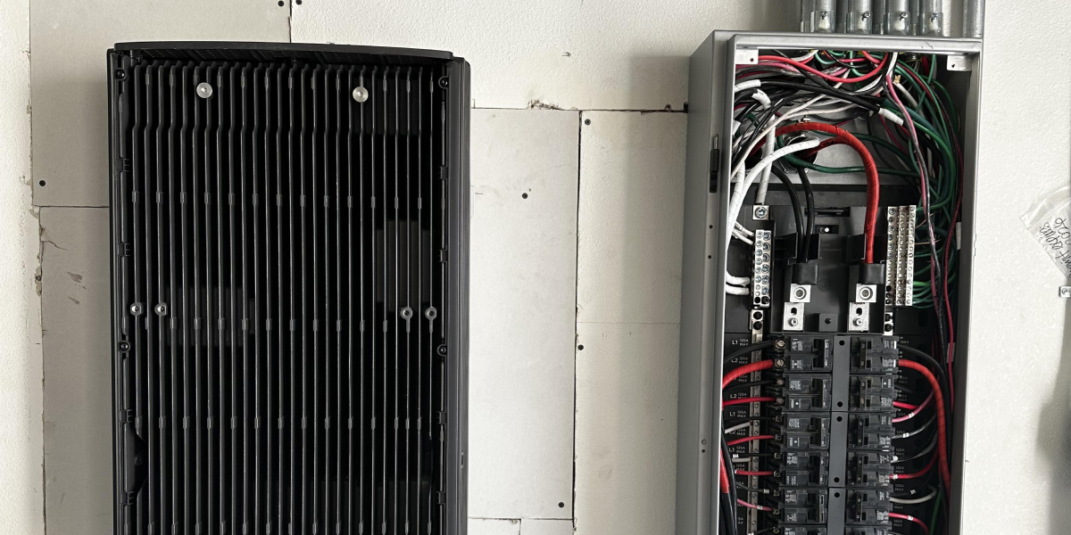 Nevada homeowner Gabriel with EcoFlow OCEAN Pro whole-home backup system during seamless outage switch