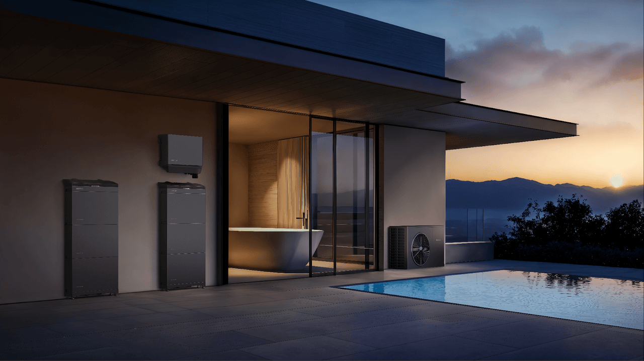 Kit PowerOcean vicino alla piscina della villa