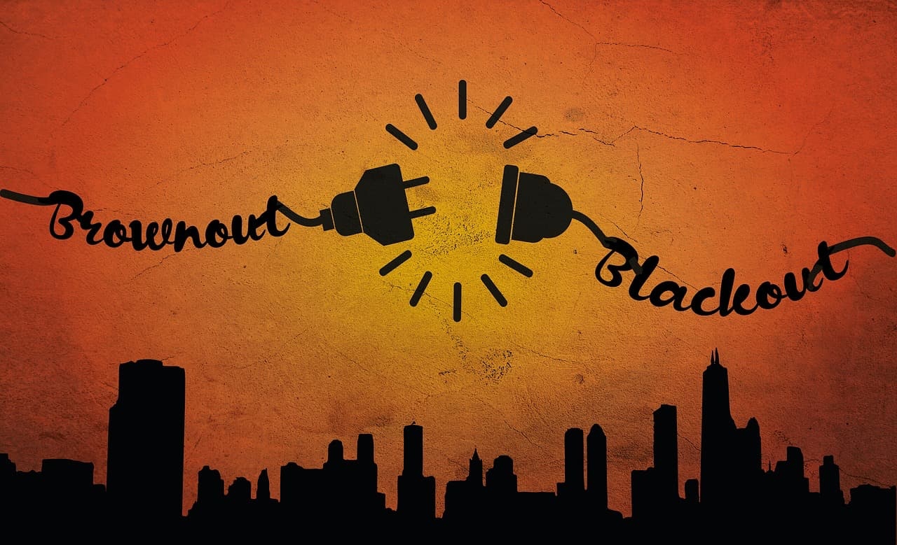 difference between brownout and blackout