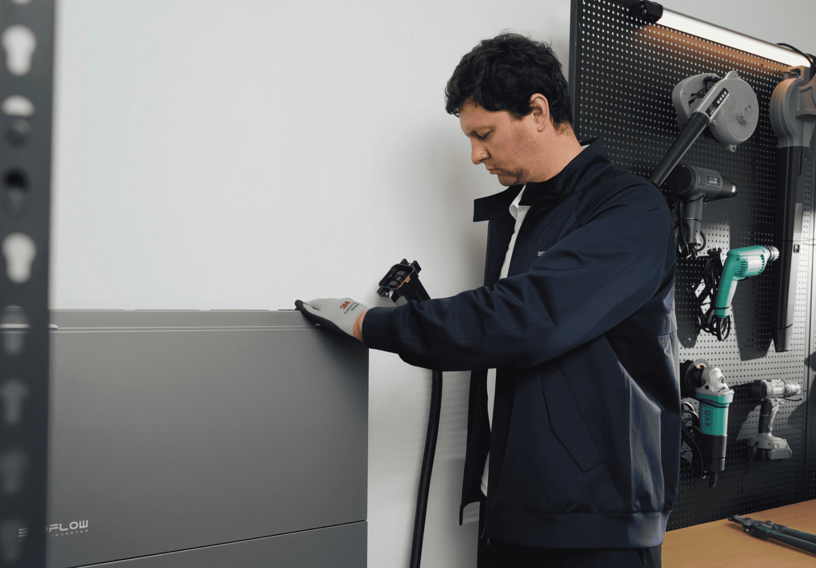 Fachgerechte Installation eines EcoFlow Heimspeichers durch einen zertifizierten Elektriker