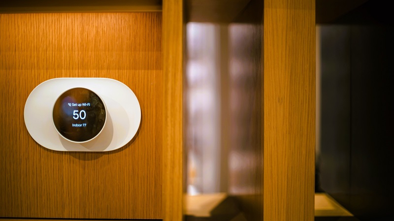 Using thermostats to master HVACs