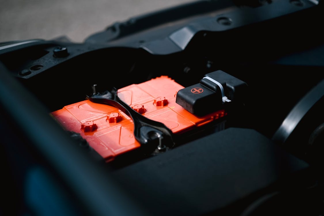 Battery box for thermal safety
